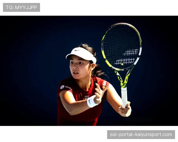WTA1000马德里站爆冷，世界第一斯瓦泰克遭本土选手托莫逆转